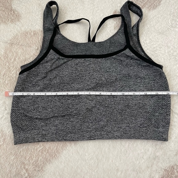 Fabletics Heather gray strappy two layer sports bra - Picture 3 of 4